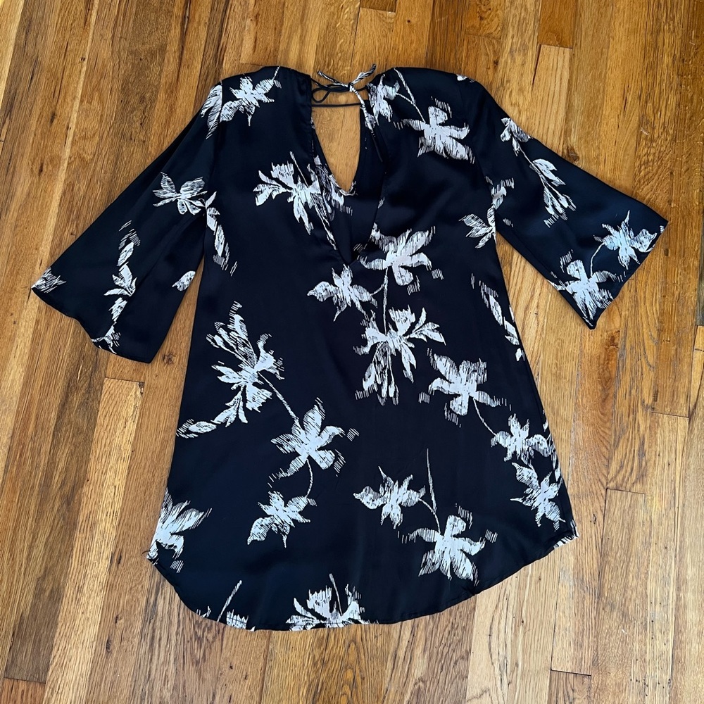Amuse Society Black Jasmine Leaf Print Mini Dress